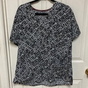 Black and Gray Patterned ladies scrub top